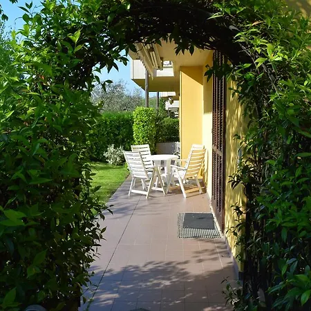 Apartment Villaggio Dei Fiori