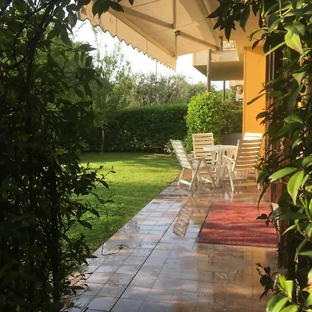 Villaggio Dei Fiori Apartment